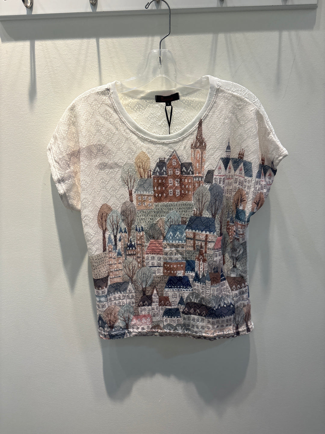 Short Sleeve Top W/House Design