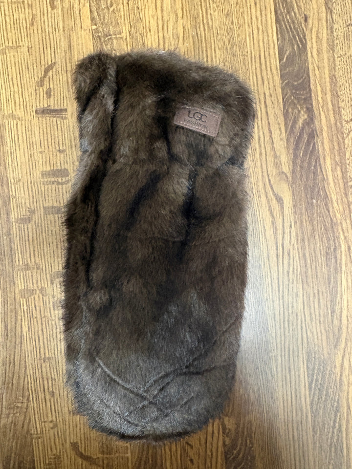 Faux Fur Mitten