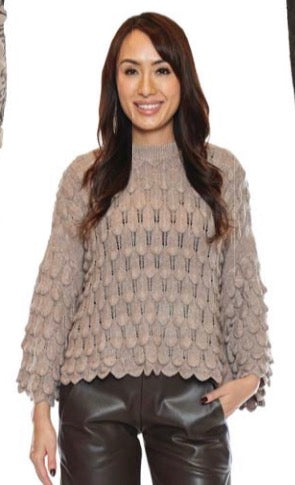 Oversized 3D Knit Top