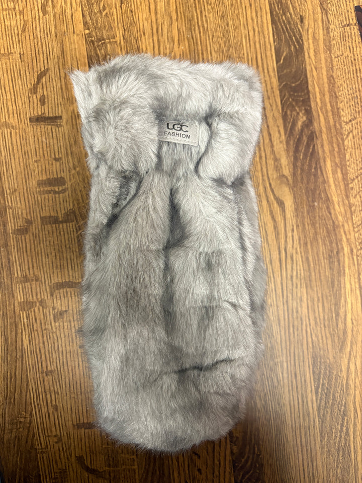 Faux Fur Mitten