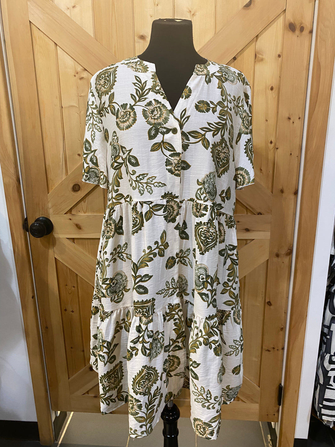 Flowy Collared Patterned Dress