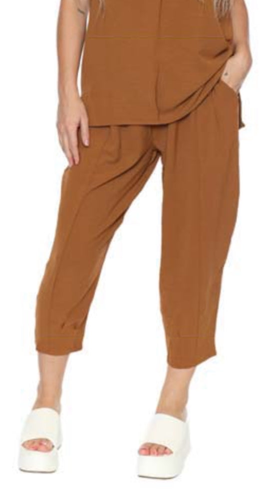 Elastic Waist Capri W/Button Detail