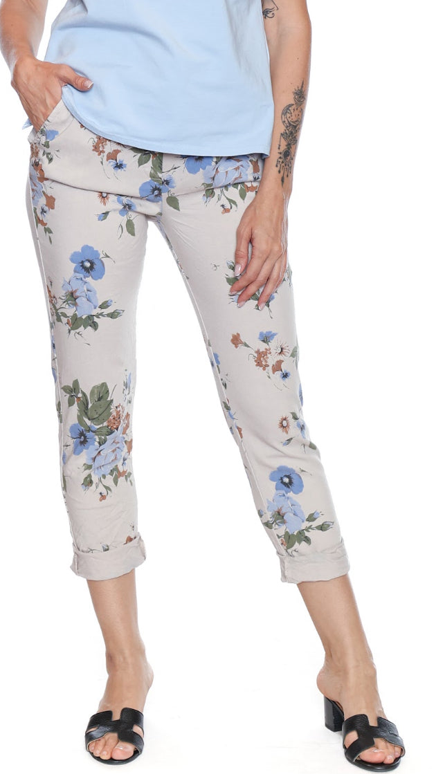 Floral Pull On Capri Pant