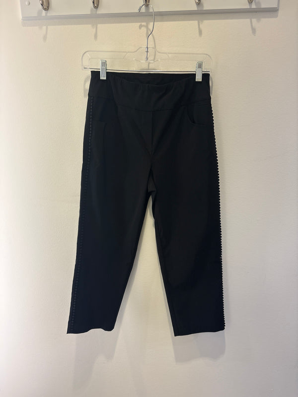 Pull On Capri W/Detail
