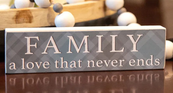 Family A Love That Never Plaid Block Signs