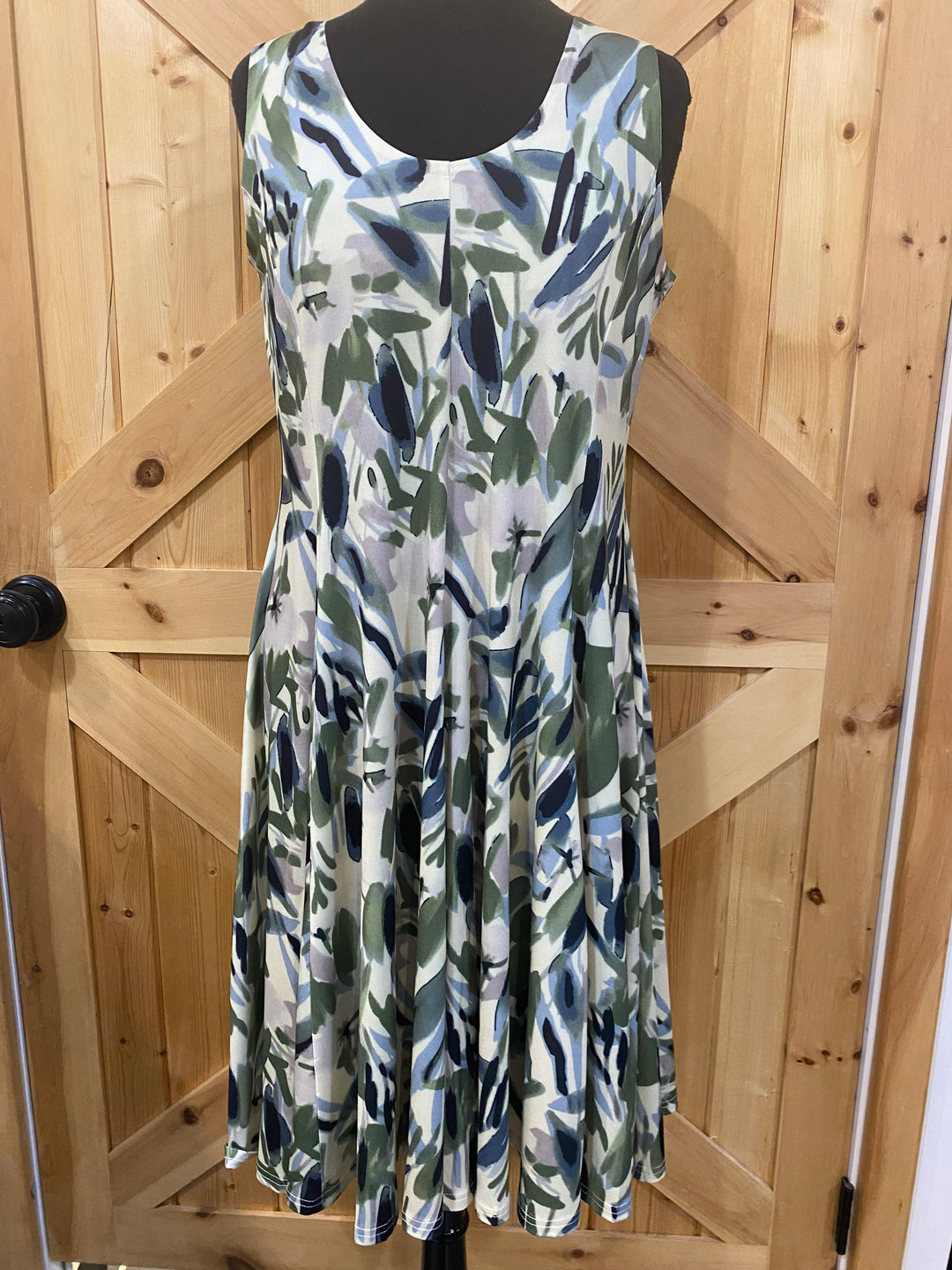 Sleeveless Form Fitting Dress