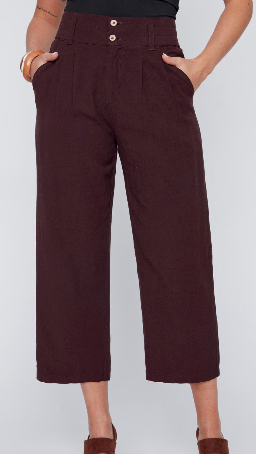 Straight Leg 2 Button Capri Pant