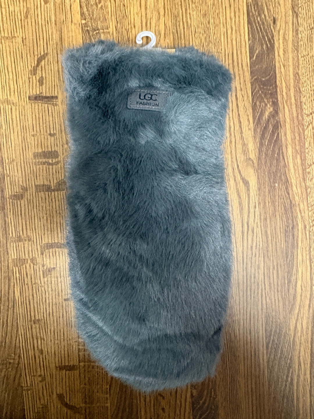 Faux Fur Mitten