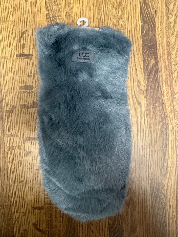 Faux Fur Mitten