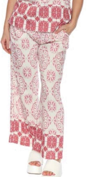 Flowy Patterned Bottom