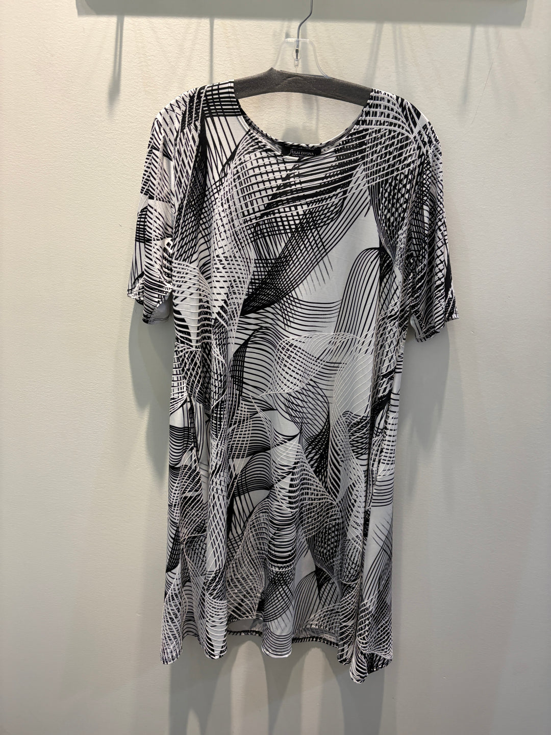 Patterned Flowy Dress W/Pockets