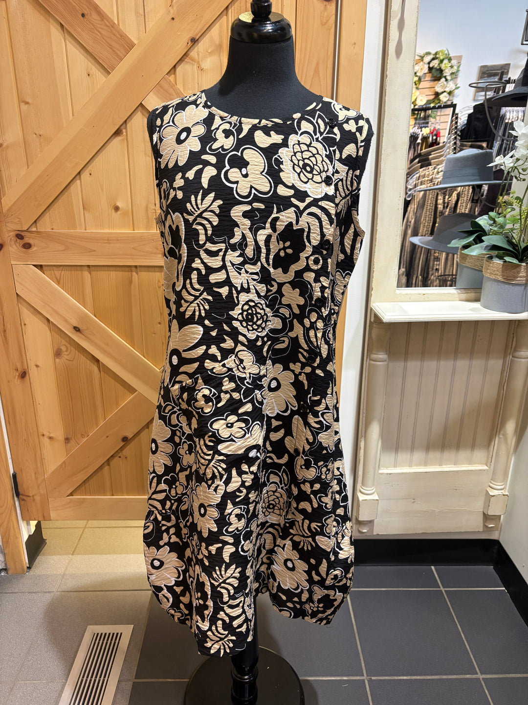 Sleeveless Patterned Button Detail Dress
