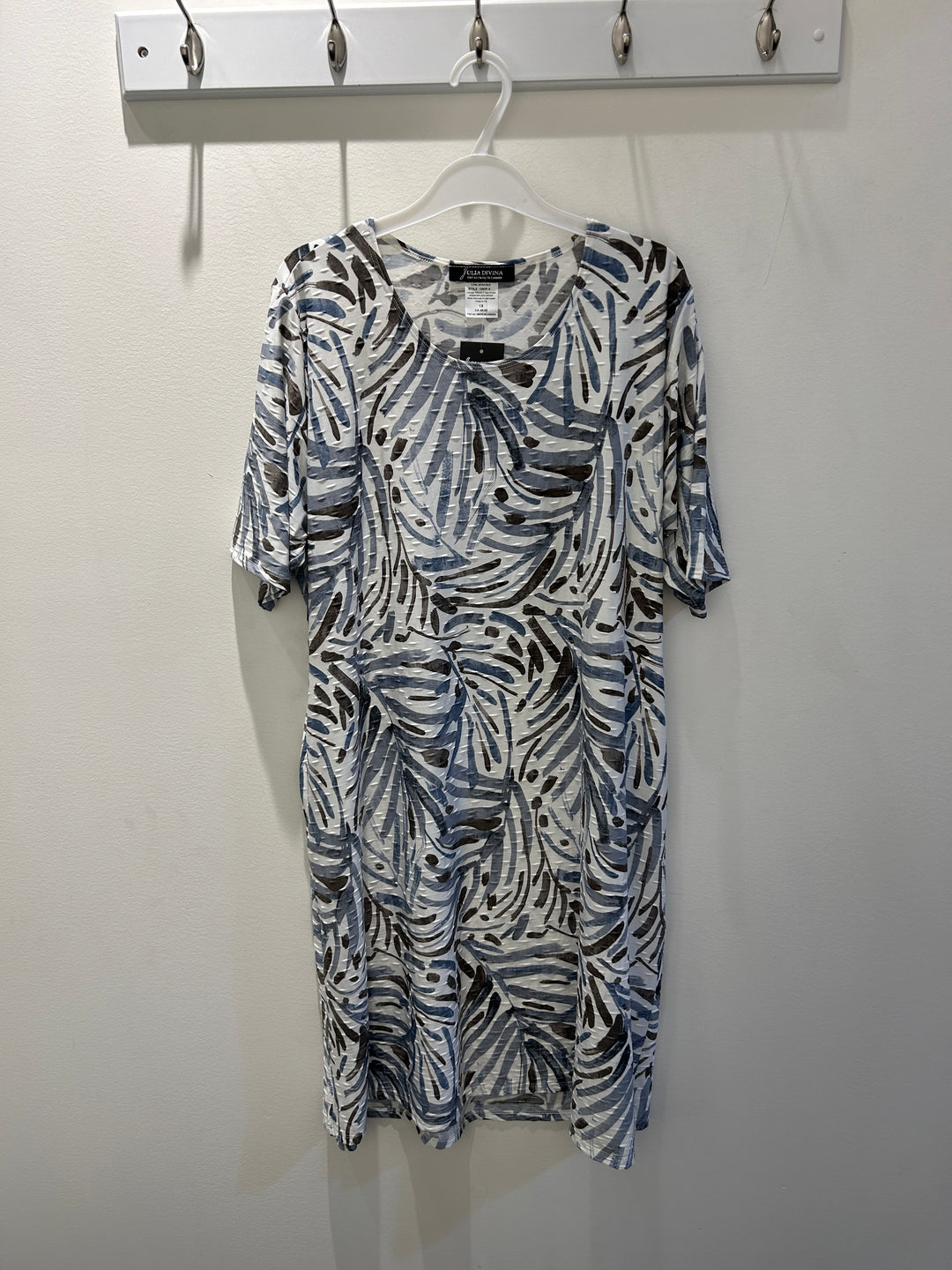 Patterned Flowy Dress W/Pockets
