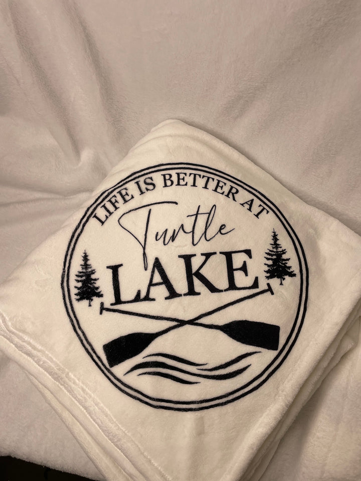 Peak To Pine Lake Blankets