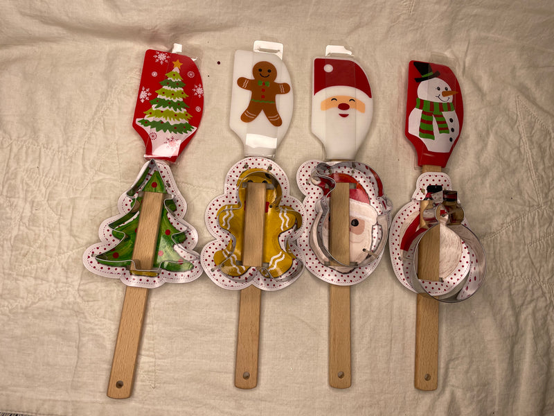 Spatula W/Cookie Cutter